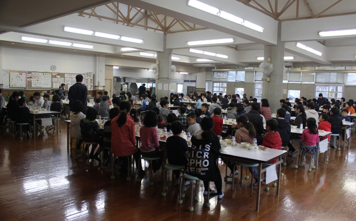 ライジングゼファーフクオカ　小学生とスポーツ交流＋食育の画像01